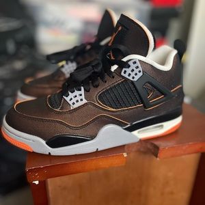 AIR JORDAN 4 RETRO
